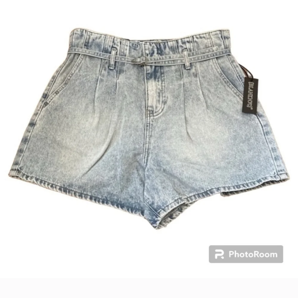 Blank NYC shorts - Picture 2 of 6